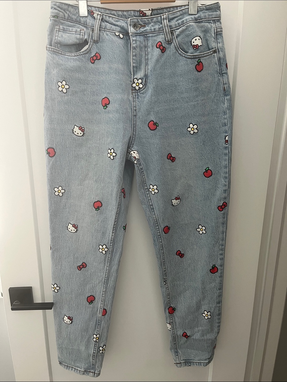 Hello Kitty Light Wash High-Rise Tapered Jeans (Women's Size 30/Size 10)